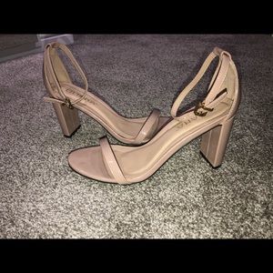 Pastel pink/ cream heals